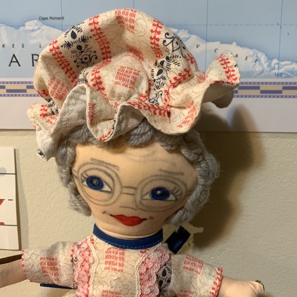 For the storyteller in you, Little Red Riding Hood, Grandma reversible doll* - Picture 7 of 8